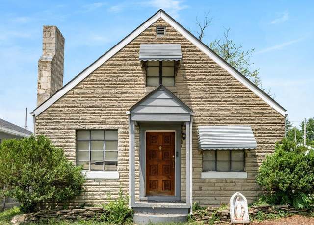 Property at 1822 W Mound St, Columbus, OH 43223, 3 beds, 1.5 baths