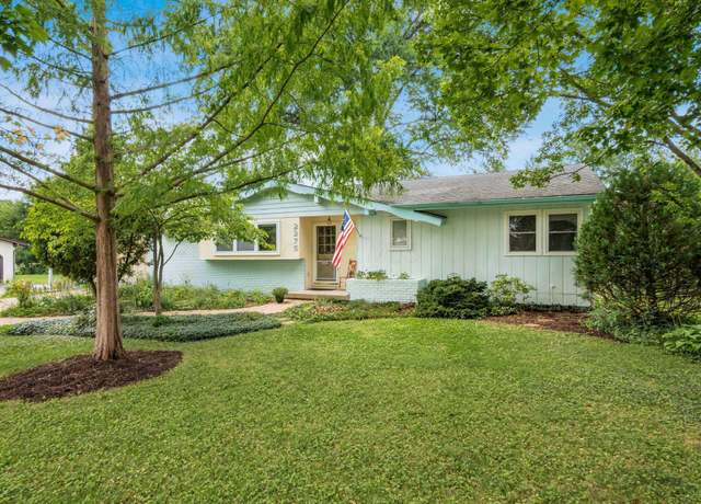 Property at 2275 Oakhurst Dr, Delaware, OH 43015, 3 beds, 1.5 baths