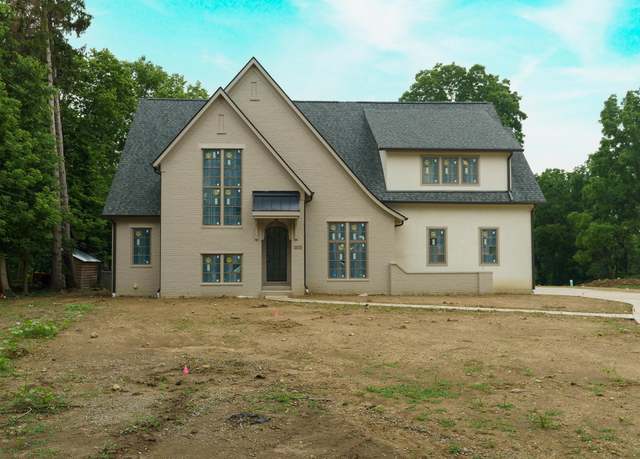 Property at 2673 Lane Rd, Columbus, OH 43220, 4 beds, 6 baths
