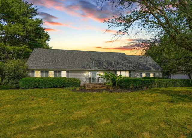 Property at 160 Seip Rd, Chillicothe, OH 45601, 5 beds, 3 baths