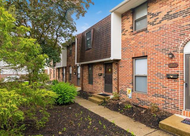 Property at 1824 Willoway Cir S, Columbus, OH 43220, 2 beds, 1.5 baths