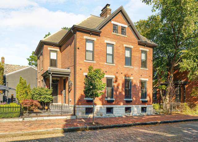 Property at 649 S 5th St, Columbus, OH 43206, 3 beds, 3.5 baths