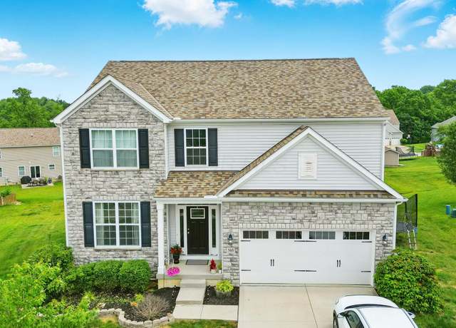 Property at 560 Green Forest Pl, Lithopolis, OH 43136, 3 beds, 2.5 baths