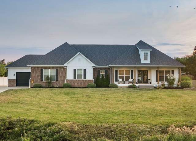 Property at 4881 Hoover Rd, Grove City, OH 43123, 3 beds, 2 baths