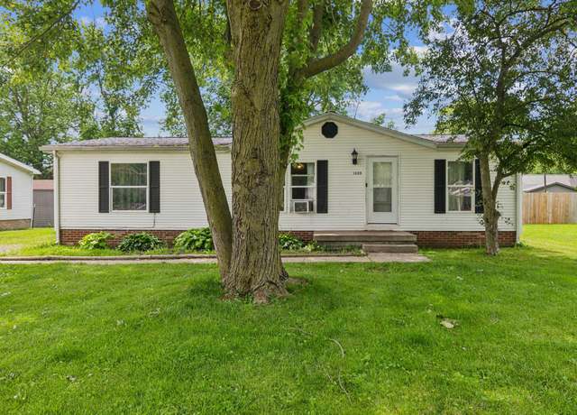Property at 1609 Foraker Ave, Findlay, OH 45840, 3 beds, 2 baths