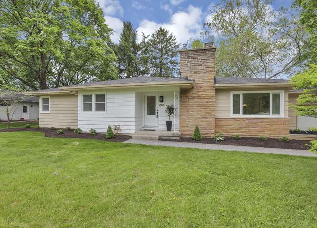 Property at 2095 Mccoy Rd, Upper Arlington, OH 43220, 4 beds, 2 baths