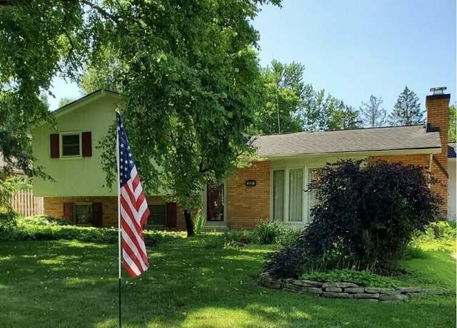 Property at 3081 Minerva Lake Rd, Columbus, OH 43231, 3 beds, 2 baths