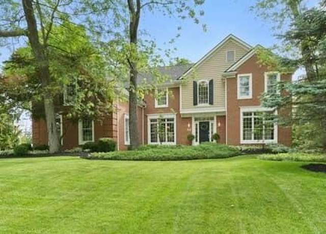 Property at 4796 Chatelaine Dr, Dublin, OH 43017, 5 beds, 4.5 baths