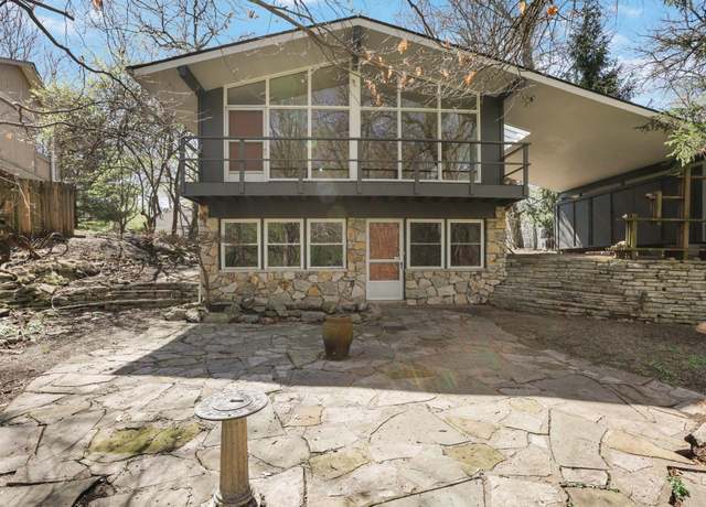 Property at 220 Hardy Way, Worthington, OH 43085, 3 beds, 2 baths