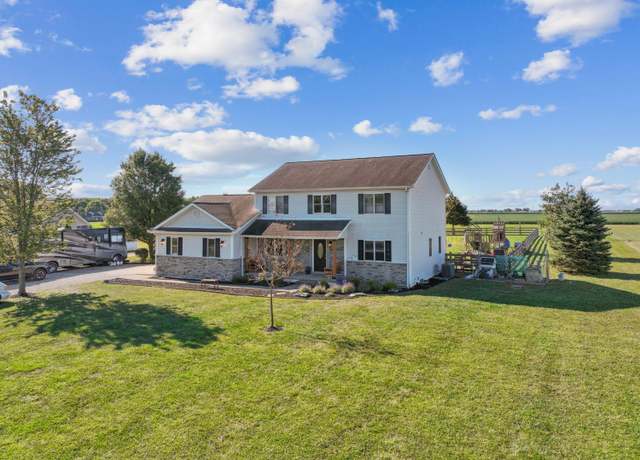 Property at 5231 Ashville-fairfield Rd, Ashville, OH 43103, 5 beds, 2.5 baths
