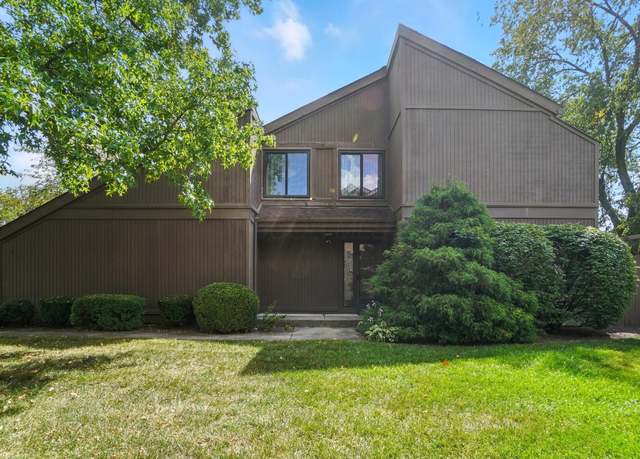 Property at 2113 Willowick Dr, Columbus, OH 43229, 3 beds, 2.5 baths
