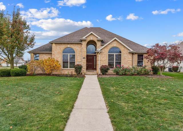 Property at 8130 Shawnee Forest Dr, Findlay, OH 45840, 3 beds, 2.5 baths