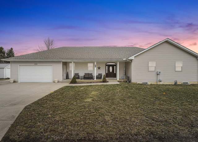 Property at 330 Station St E, Ashville, OH 43103, 4 beds, 2.5 baths