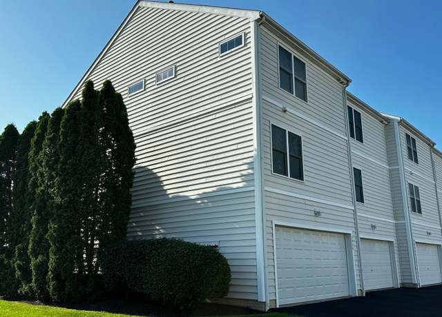 Photo of 5974 Woodshire Dr #201, Westerville, OH 43081