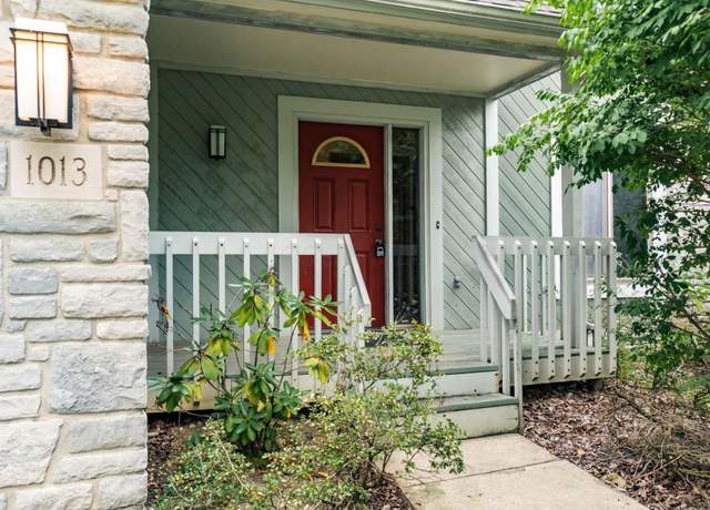 Property at 1013 Lori Ln, Westerville, OH 43081, 4 beds, 2.5 baths