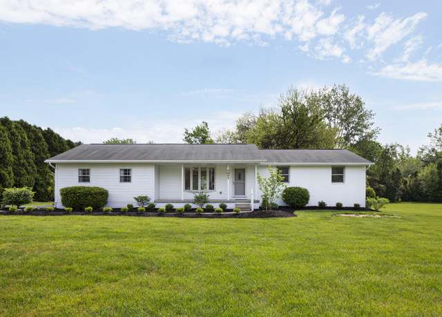 Photo of 4002 Harlem Rd, New Albany, OH 43054