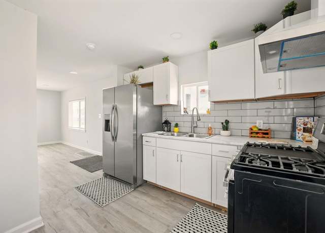Property at 2196 Berrell Ave, Columbus, OH 43211, 3 beds, 1 bath