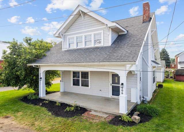 Property at 106 Newark St, Hebron, OH 43025, 3 beds, 2 baths