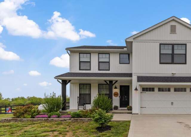 Property at 2460 N Court St, Circleville, OH 43113, 4 beds, 2.5 baths