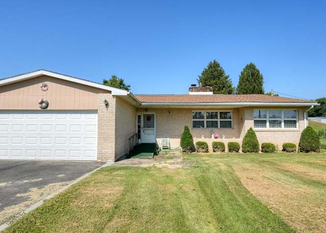 Property at 65449 8th Street Rd, Cambridge, OH 43725, 3 beds, 2.5 baths
