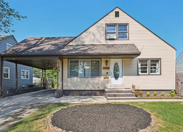 Property at 3333 Dresden St, Columbus, OH 43224, 4 beds, 2 baths