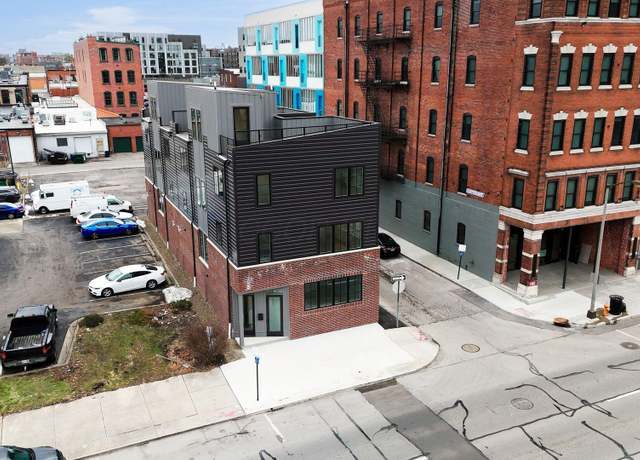 Property at 112 E Lafayette St, Columbus, OH 43215, 2 beds, 2.5 baths