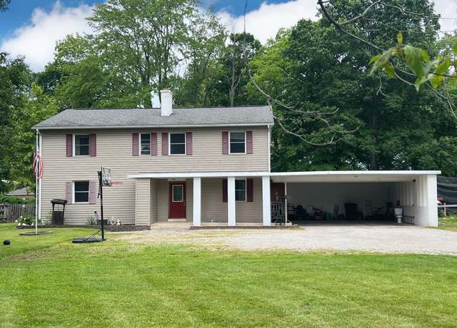 Property at 871 Pleasantville Rd, Lancaster, OH 43130, 5 beds, 2.5 baths