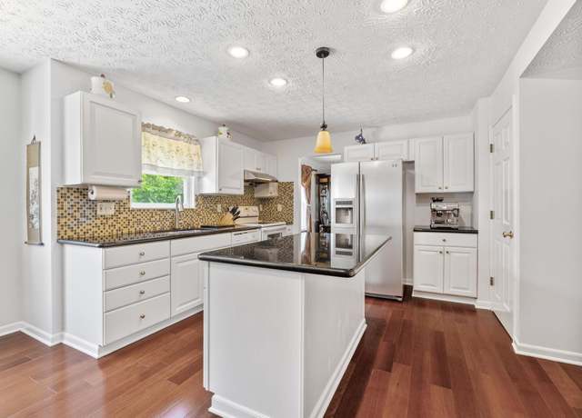 Photo of 7672 Tullymore Dr, Dublin, OH 43016