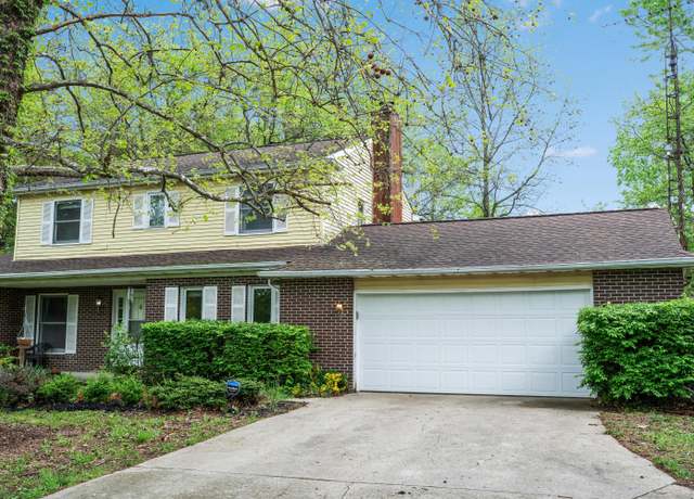 Property at 3210 Buttermilk Hill Rd, Radnor, OH 43066, 5 beds, 3.5 baths