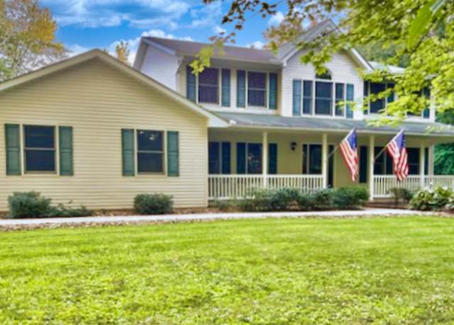 Property at 5555 Granville Rd, Mount Vernon, OH 43050, 3 beds, 3 baths