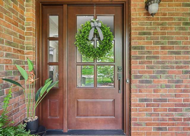 Property at 499 Wickham Way, Columbus, OH 43230, 3 beds, 2 baths