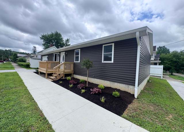 Property at 310 E Union Ave, Mcconnelsville, OH 43756, 3 beds, 2 baths