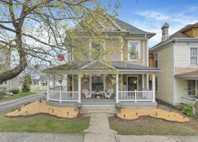 Property at 328 Pearl St, Jackson, OH 45640, 4 beds, 2 baths
