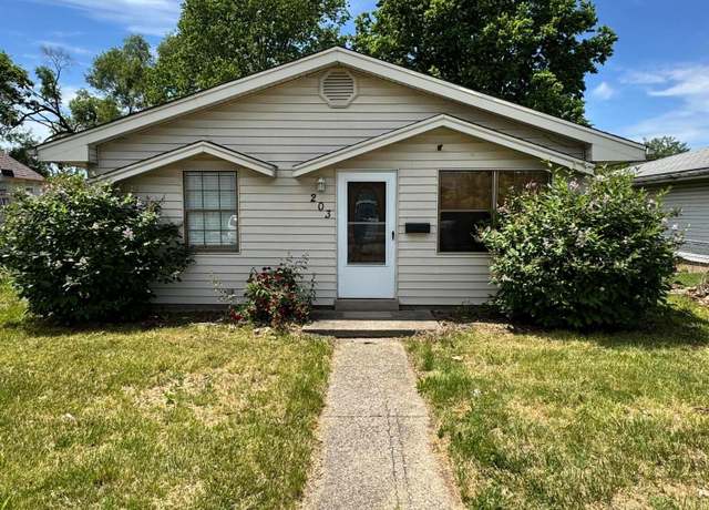 Property at 203 Center St, Trenton, OH 45067, 3 beds, 1 bath