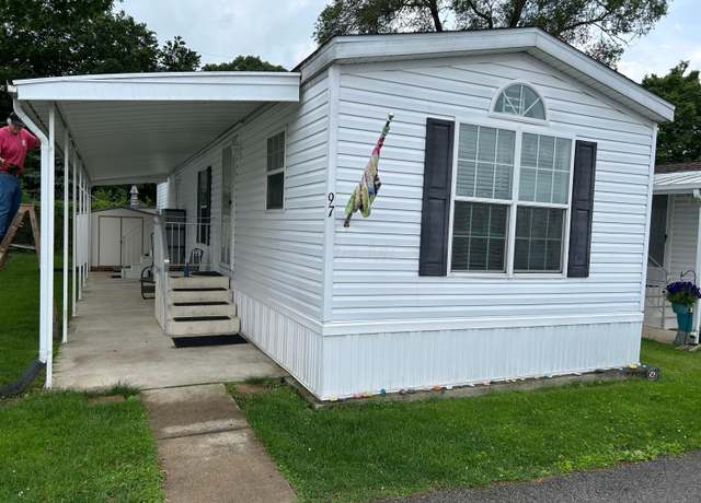 Property at 5019 N High St #97, Columbus, OH 43214, 2 beds, 1 bath