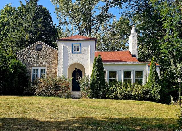 Property at 633 Ridgedale Rd, Dayton, OH 45406, 3 beds, 2 baths
