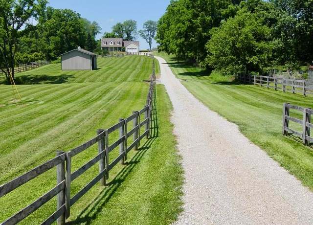 Property at 1649 Loudon St, Granville, OH 43023, 3 beds, 2.5 baths