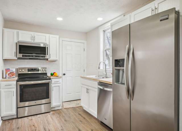 Property at 2311 Hiawatha Park Dr, Columbus, OH 43211, 2 beds, 1.5 baths