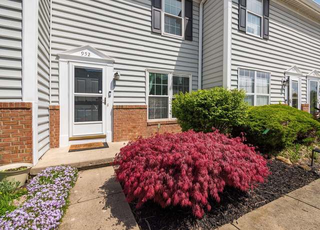 Photo of 952 Charleston Way Dr Unit 11C, Westerville, OH 43081