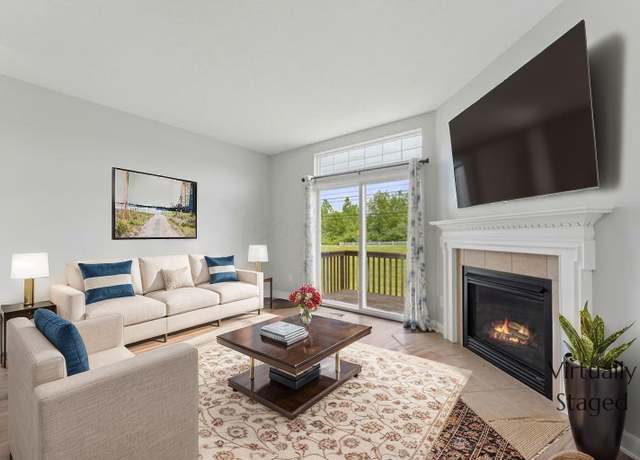 Property at 4136 Cambron Dr, Columbus, OH 43219, 2 beds, 2.5 baths