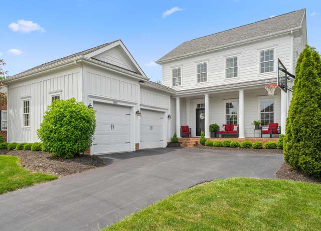 Photo of 7807 Straits Ln, New Albany, OH 43054