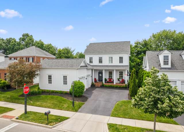 Photo of 7807 Straits Ln, New Albany, OH 43054