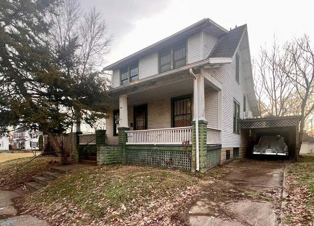 Property at 90 S Hickory St, Chillicothe, OH 45601, 3 beds, 1 bath