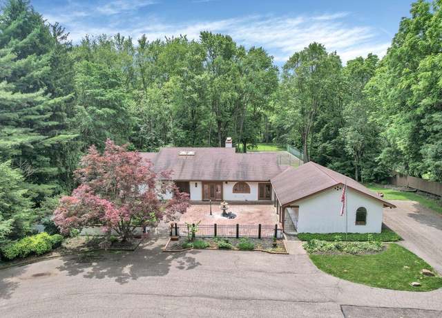 Property at 71 Denison Dr, Granville, OH 43023, 3 beds, 4.5 baths