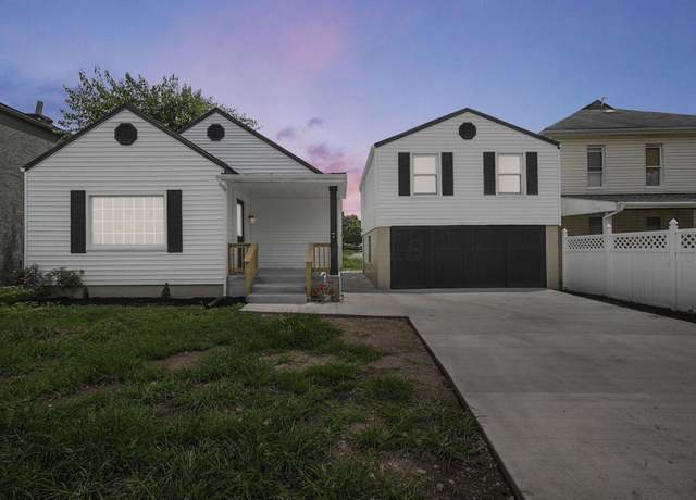 Property at 212 S Scioto St, Circleville, OH 43113, 4 beds, 2 baths