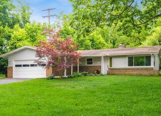 Property at 3016 Riverside Dr, Columbus, OH 43221, 3 beds, 2 baths