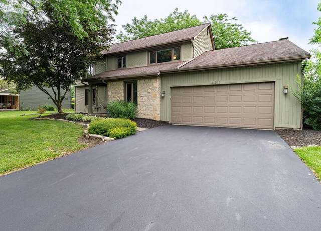 Property at 11702 Eddington Ave, Pickerington, OH 43147, 4 beds, 2.5 baths