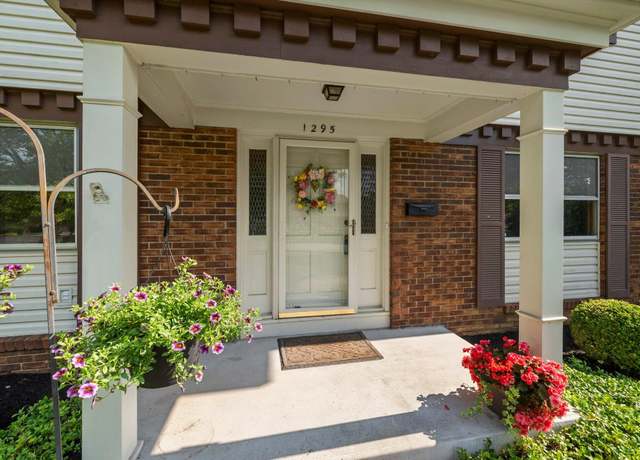Photo of 1295 Castleton Rd N, Columbus, OH 43220