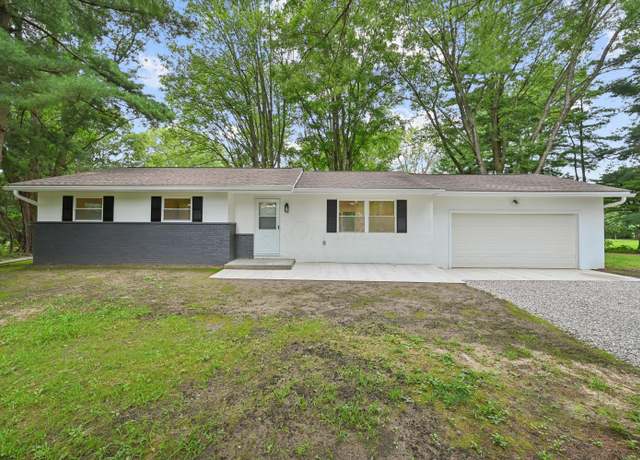 Property at 12419 Roesta Ln NW, Baltimore, OH 43105, 3 beds, 2 baths