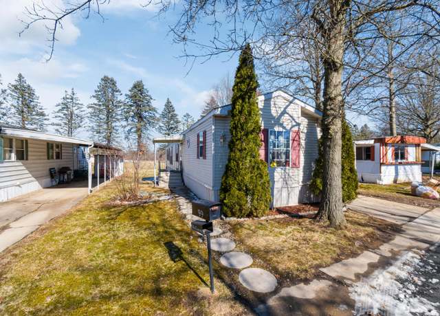 Property at 99 Harold Dr, Ashland, OH 44805, 3 beds, 2 baths